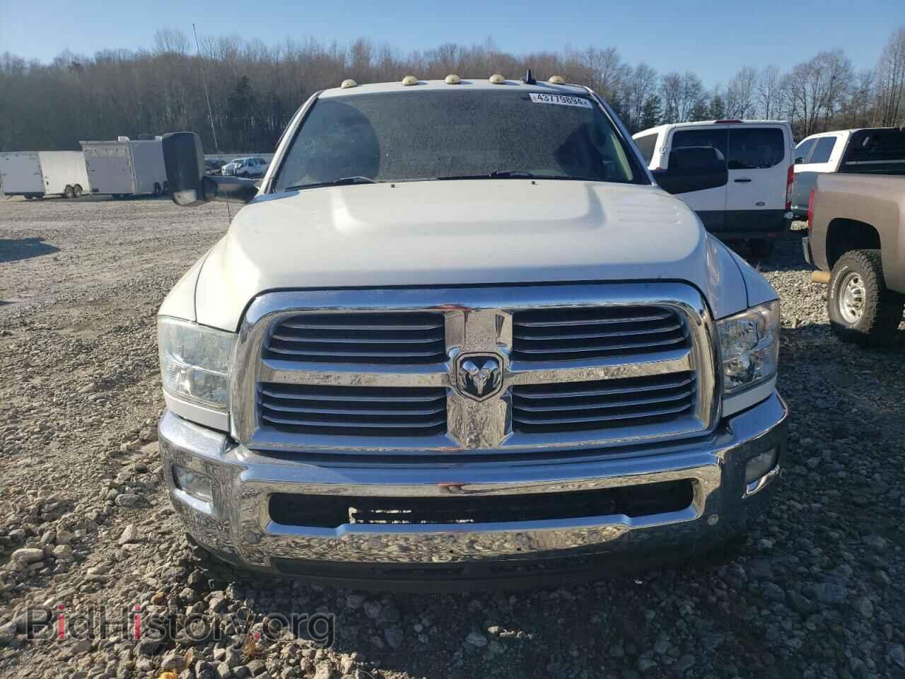 2017 RAM All Models - VIN: 3C6UR5DJ1HG539068 - Фото 5