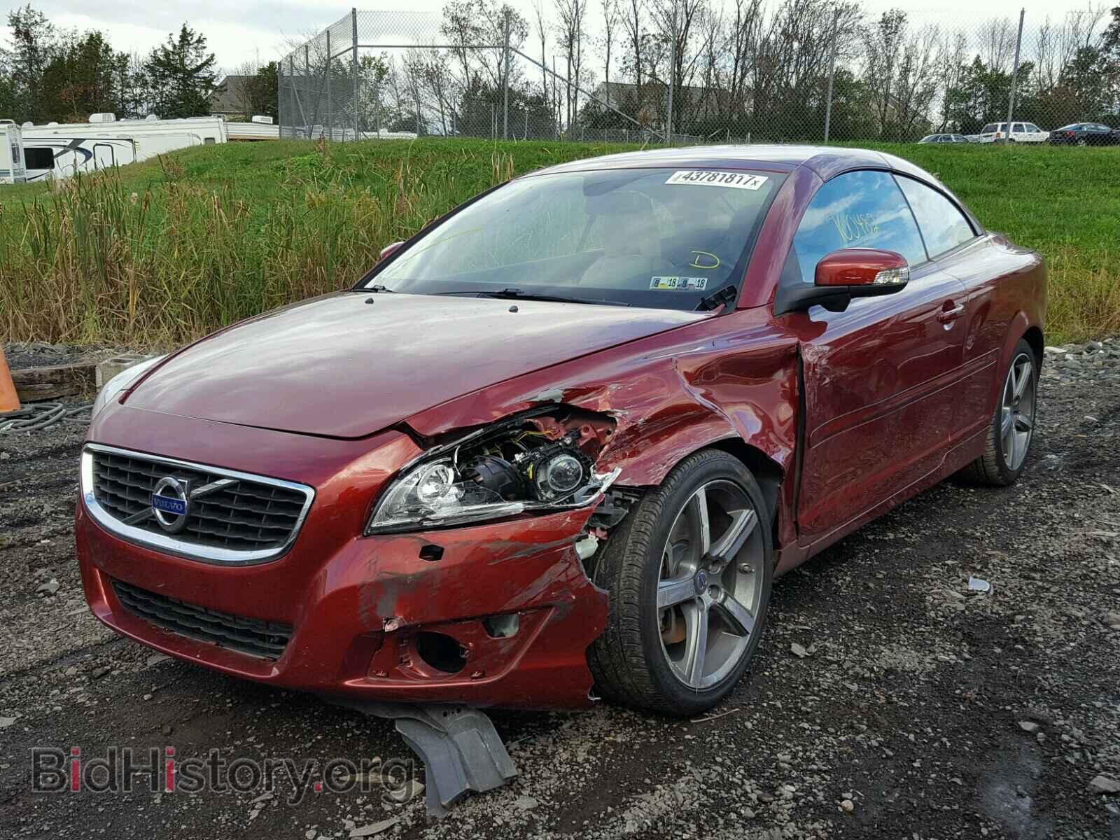 2011 VOLVO C70 - VIN: YV1672MC7BJ115238 - Фото 2