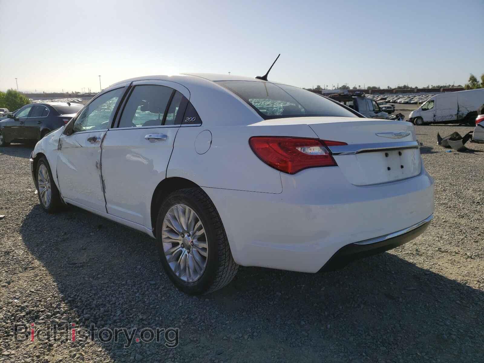 2011 CHRYSLER 200 - VIN: 1C3BC2FB5BN571496 - Фото 3