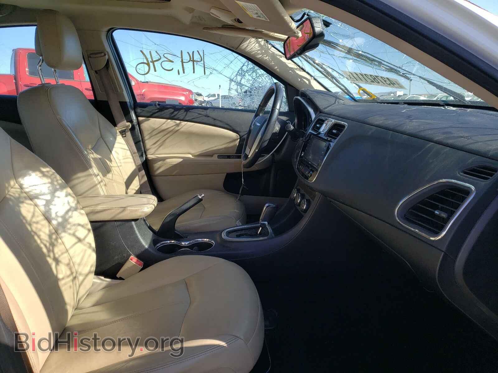 2011 CHRYSLER 200 - VIN: 1C3BC2FB5BN571496 - Фото 5