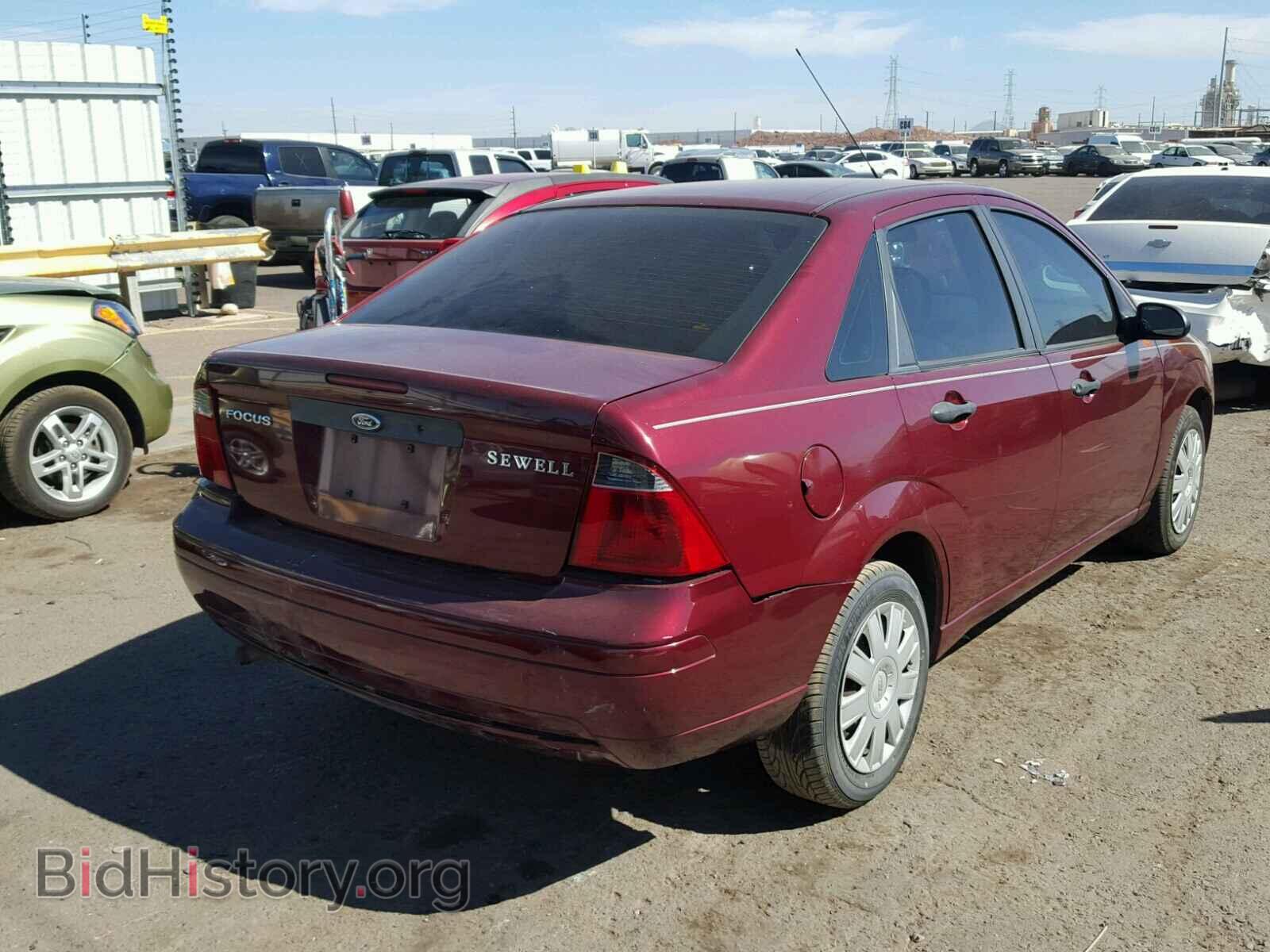 2007 FORD FOCUS - VIN: 1FAFP34NX7W200166 - Фото 4