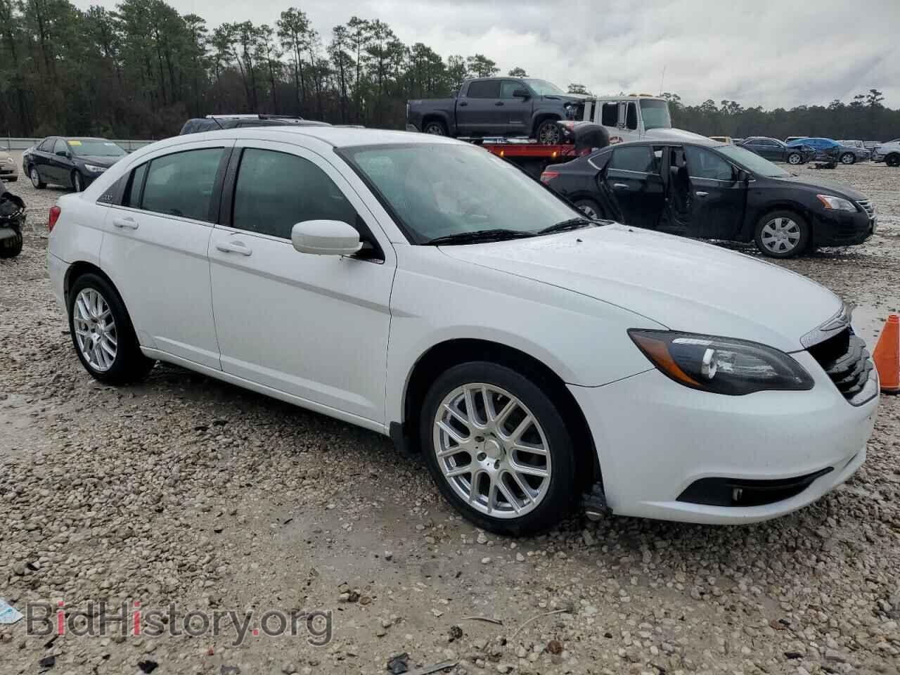 2013 CHRYSLER 200 - VIN: 1C3CCBBB2DN654834 - Фото 4