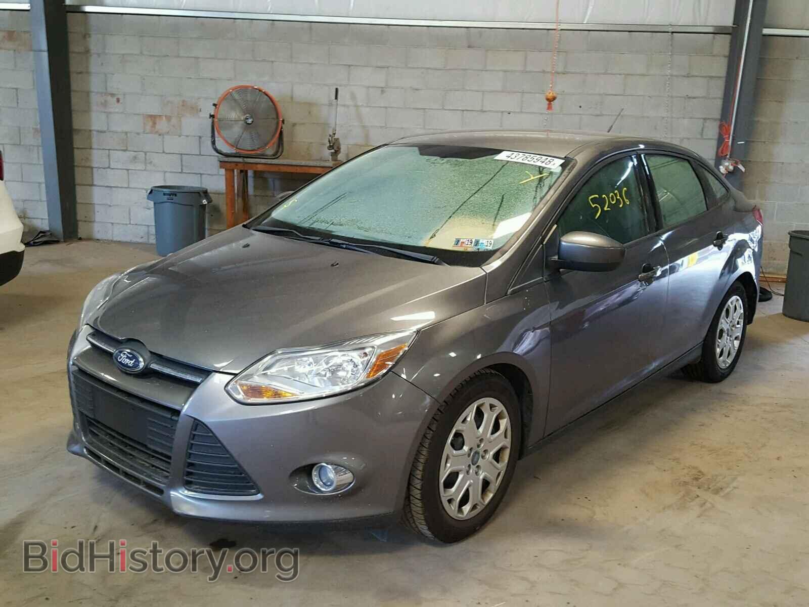 2012 Ford FOCUS (VIN 1FAHP3F28CL201727) — photo 2 of 10
