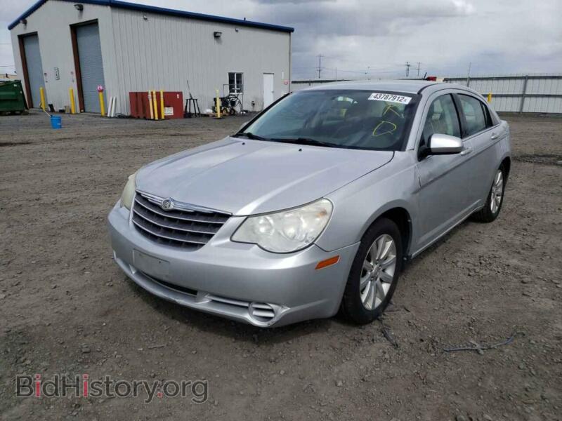 2010 Chrysler SEBRING (VIN 1C3CC5FB2AN220100) — фото 2 из 10