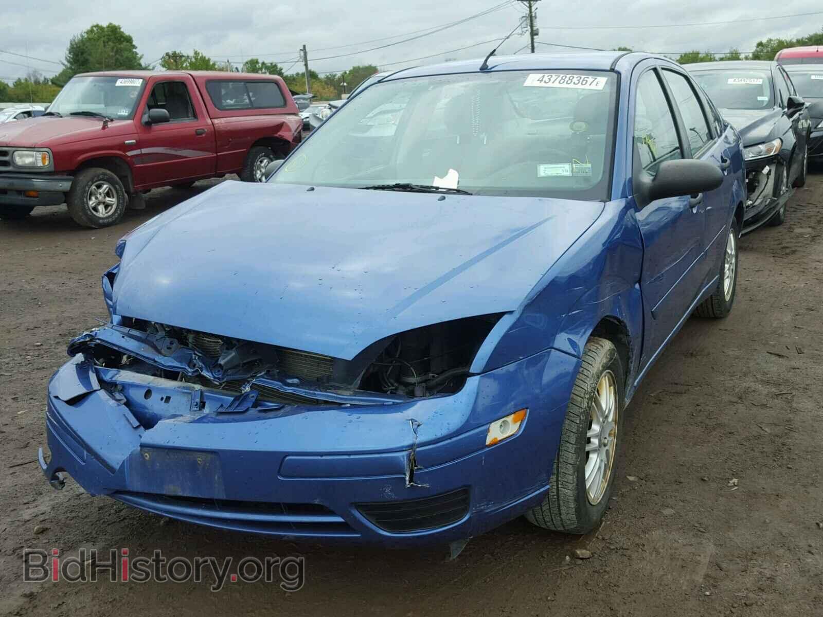 2005 FORD FOCUS - VIN: 1FAFP34N25W261380 - Фото 2