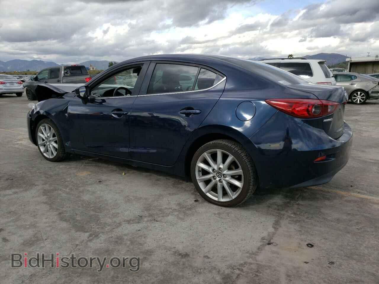 2017 MAZDA 3 - VIN: 3MZBN1V72HM123648 - Фото 2