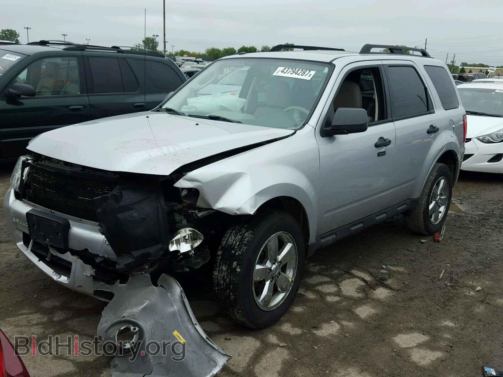 2011 FORD ESCAPE - VIN: 1FMCU9D75BKA37335 - Фото 2