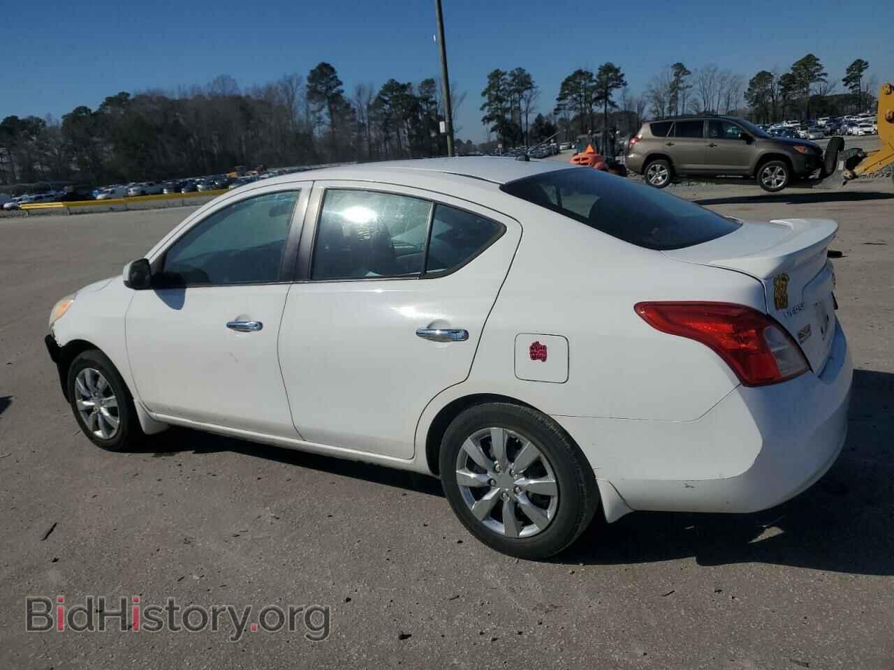 2013 NISSAN VERSA - VIN: 3N1CN7AP6DL864873 - Фото 2