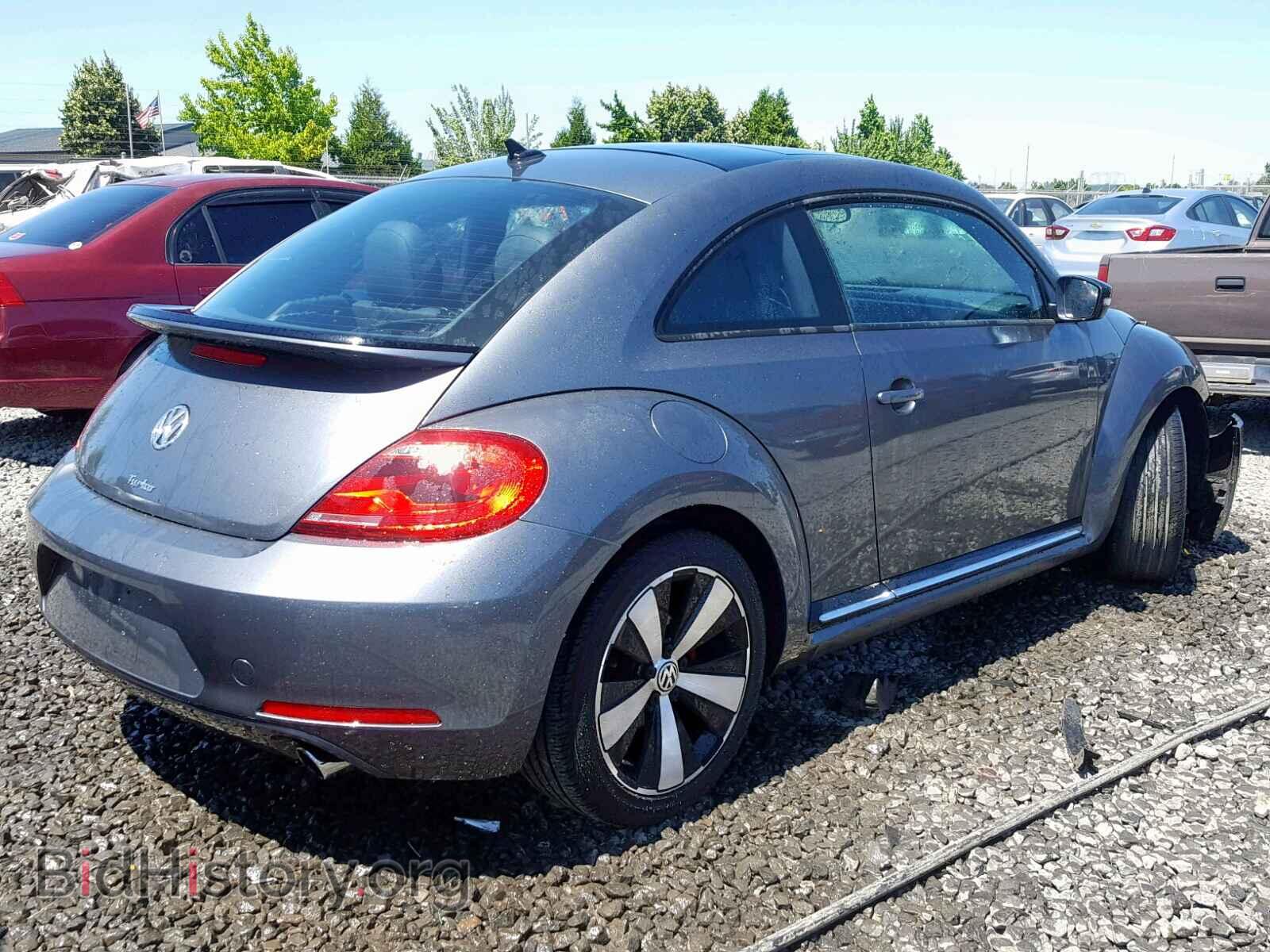 2012 VOLKSWAGEN BEETLE - VIN: 3VWVA7ATXCM627923 - Фото 4