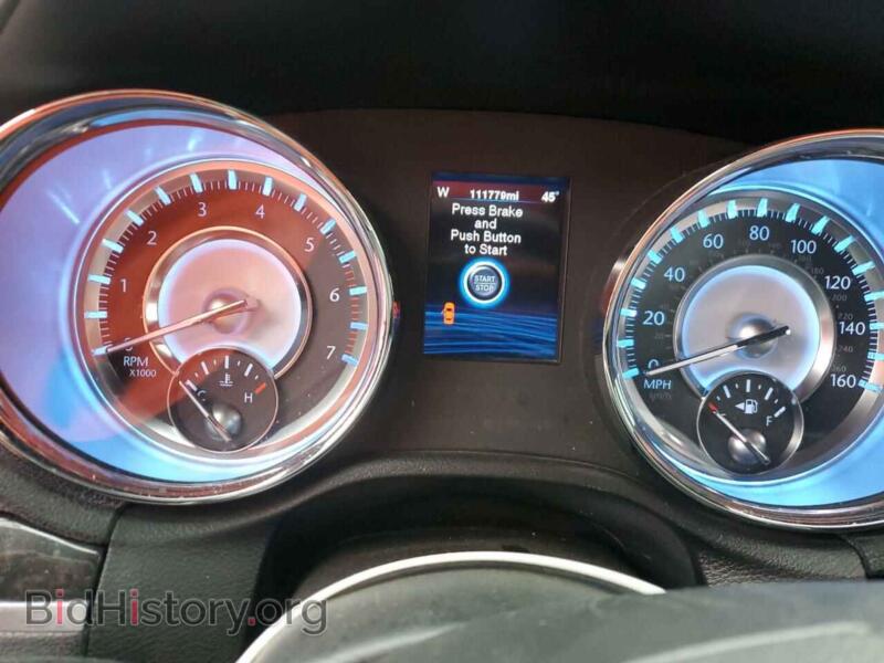 2012 Chrysler 300 (VIN 2C3CCAET4CH160965) — фото 9 из 12