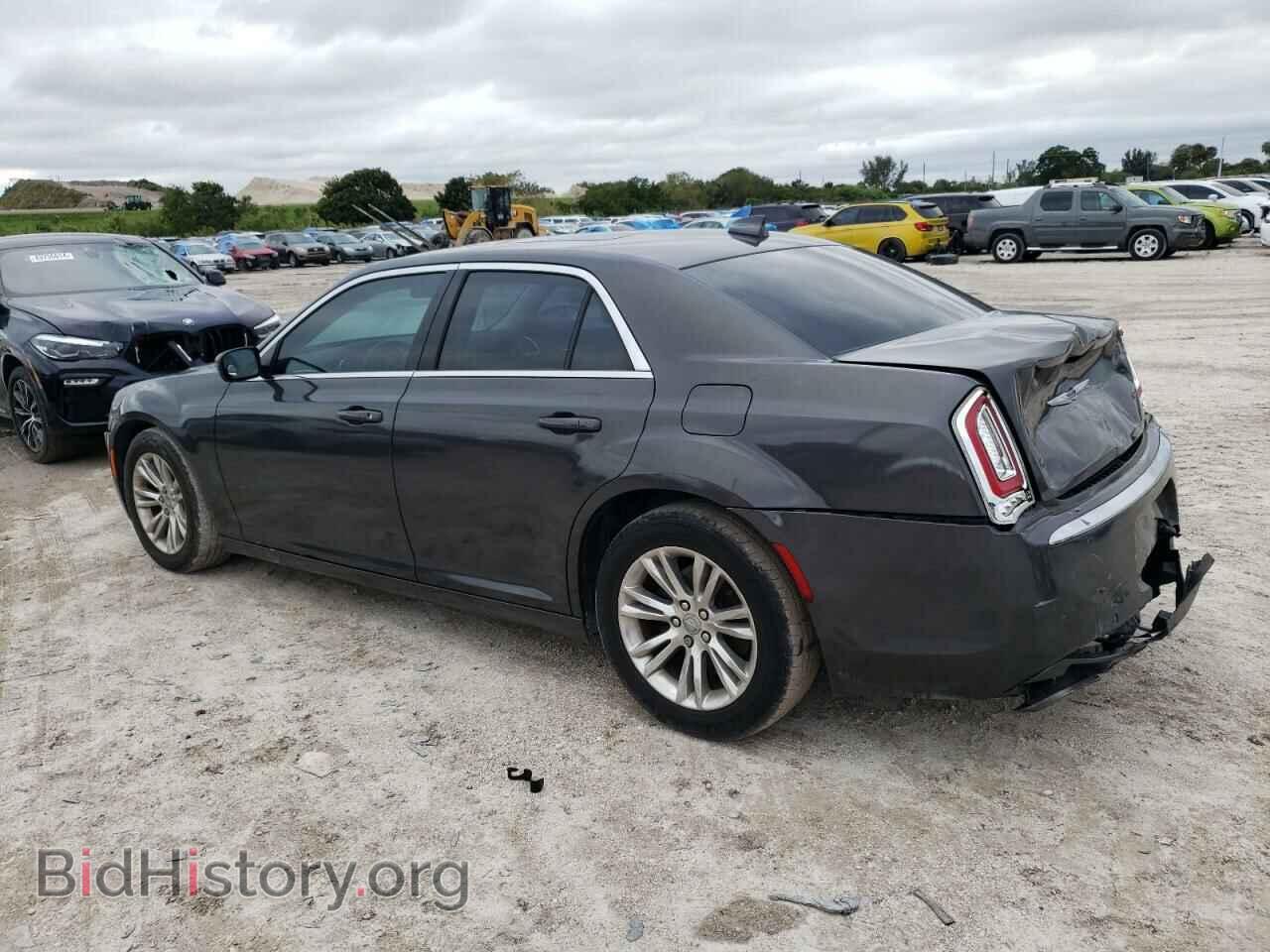 2016 CHRYSLER 300 - VIN: 2C3CCAAGXGH248482 - Фото 2