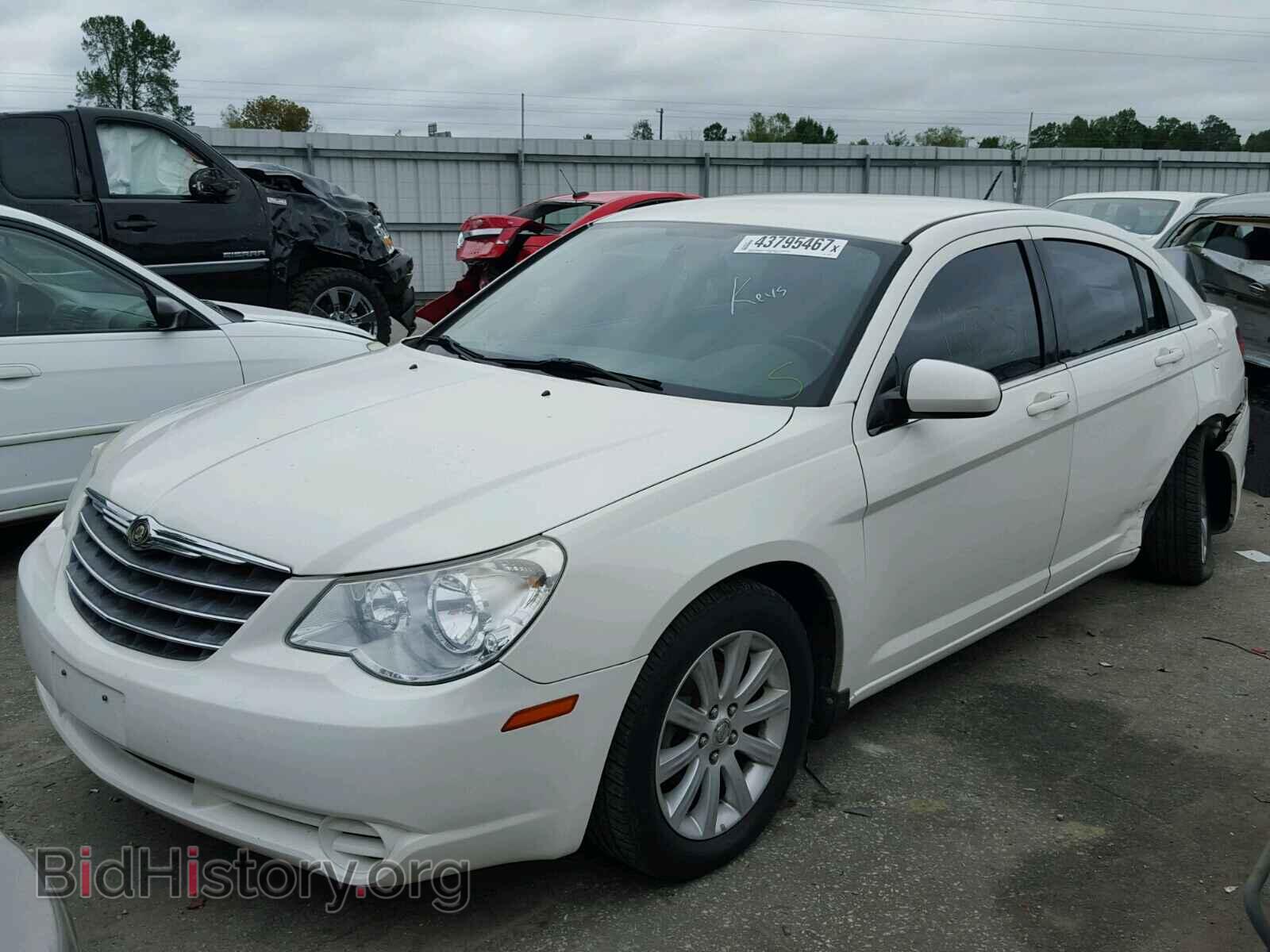 2010 CHRYSLER SEBRING - VIN: 1C3CC5FBXAN162561 - Фото 2