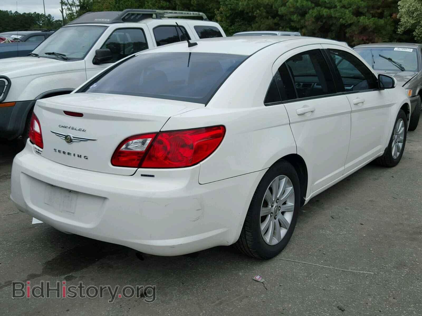 2010 CHRYSLER SEBRING - VIN: 1C3CC5FBXAN162561 - Фото 4