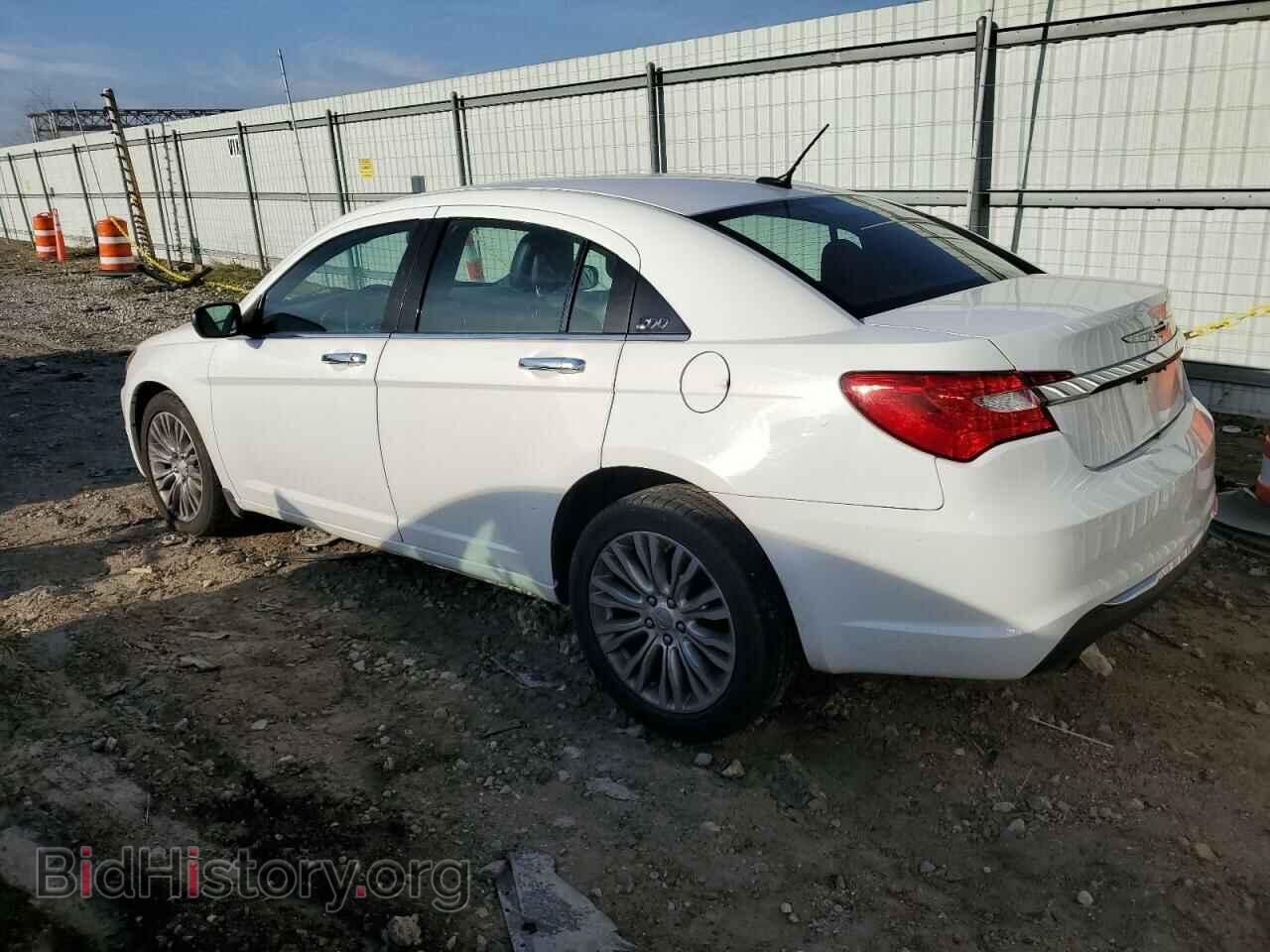 2012 CHRYSLER 200 - VIN: 1C3CCBCG1CN326880 - Фото 2