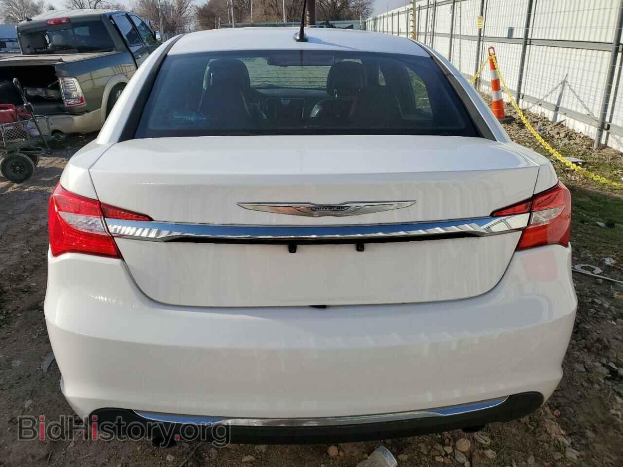 2012 CHRYSLER 200 - VIN: 1C3CCBCG1CN326880 - Фото 6