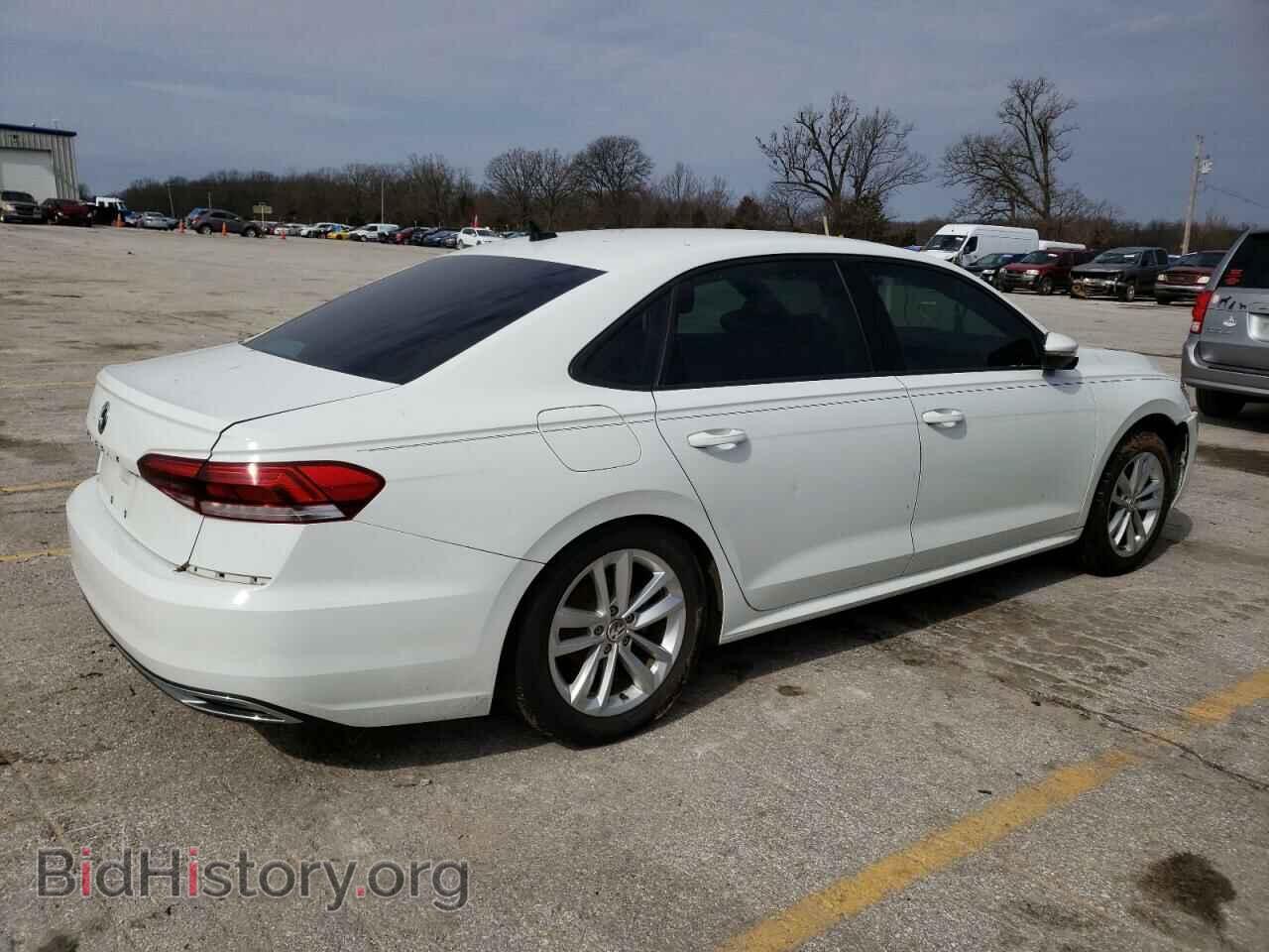 2020 VOLKSWAGEN PASSAT - VIN: 1VWAA7A33LC009715 - Фото 3