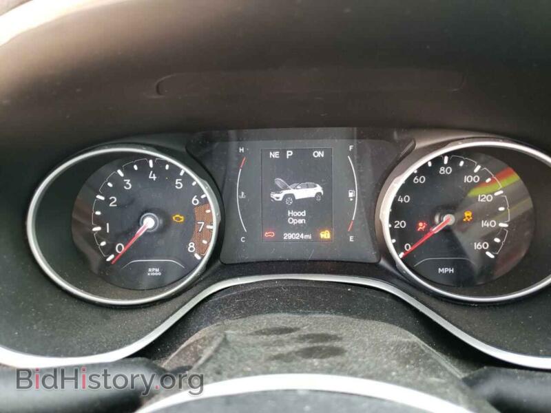 2020 Jeep COMPASS (VIN 3C4NJCABXLT250356) — photo 9 of 12