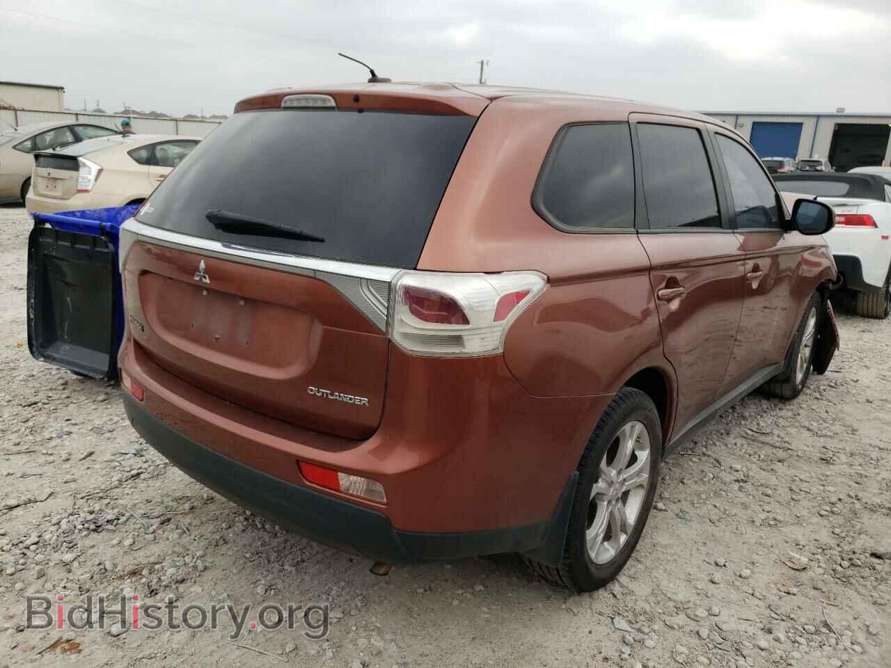 2014 MITSUBISHI OUTLANDER - VIN: JA4AD3A34EZ001846 - Фото 3
