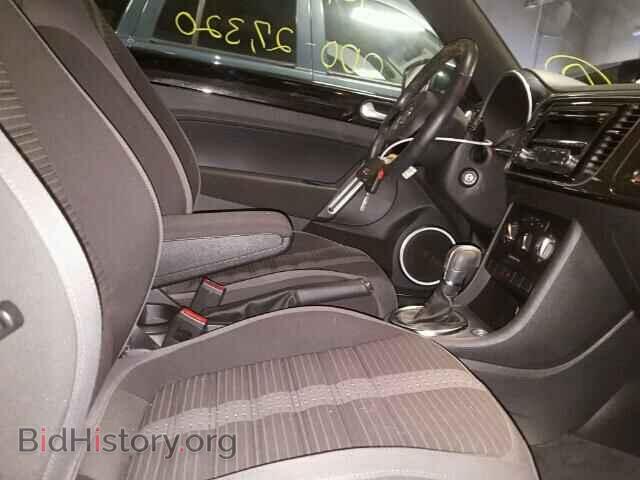 2013 VOLKSWAGEN BEETLE - VIN: 3VWVT7AT2DM682717 - Фото 5