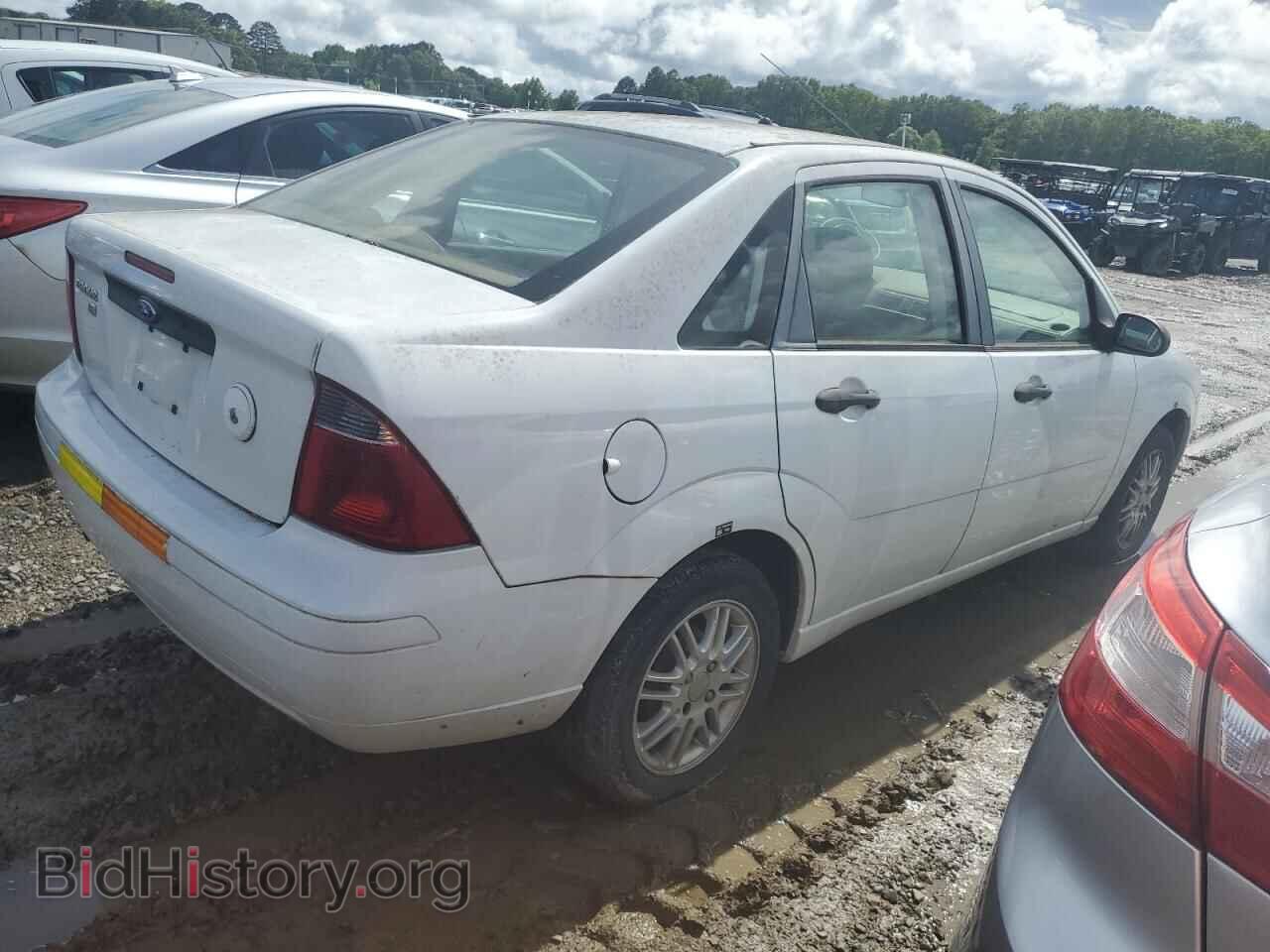 2007 FORD FOCUS - VIN: 1FAHP34N17W331012 - Фото 3