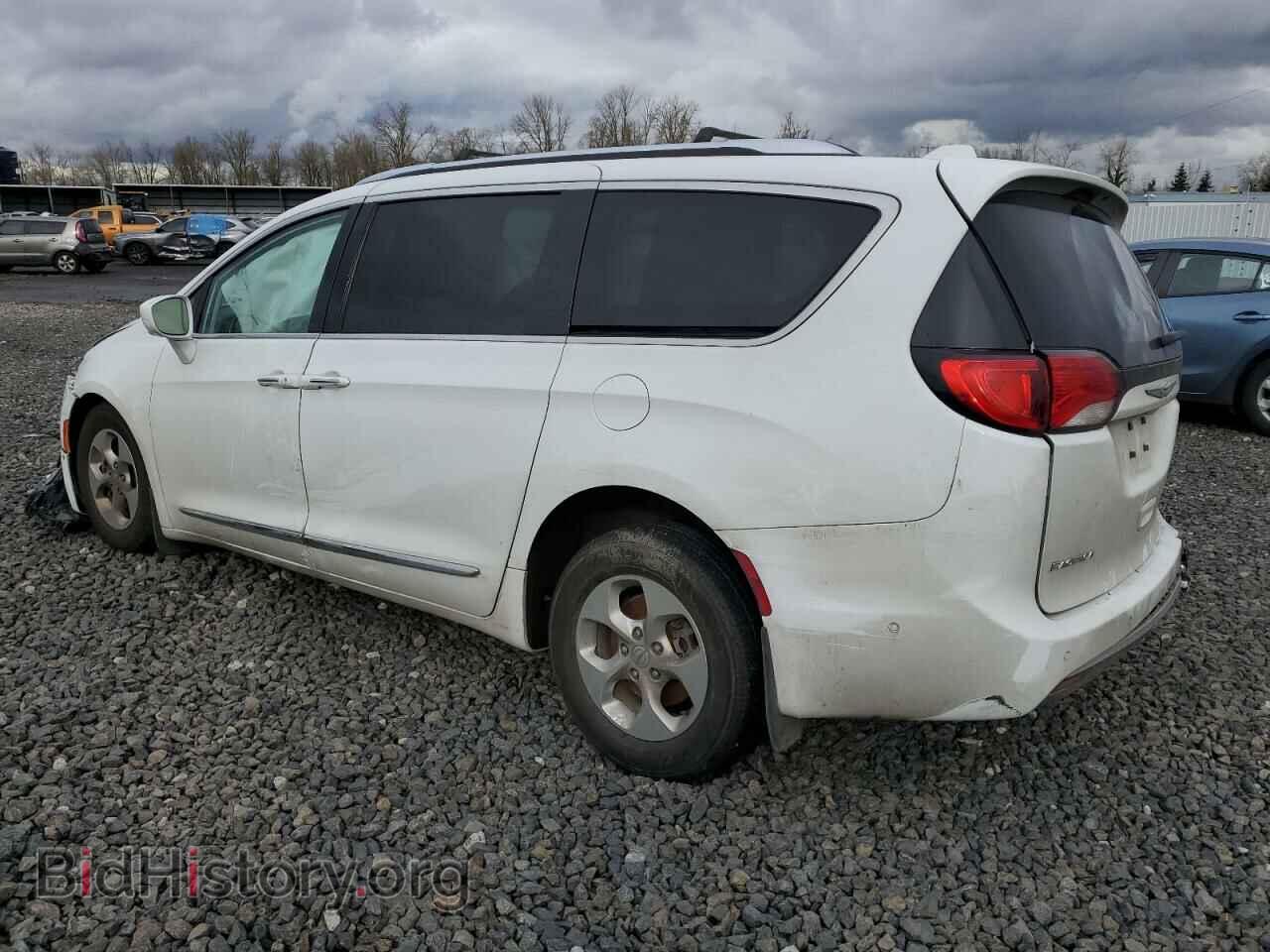 2017 CHRYSLER PACIFICA - VIN: 2C4RC1EG6HR577465 - Фото 2