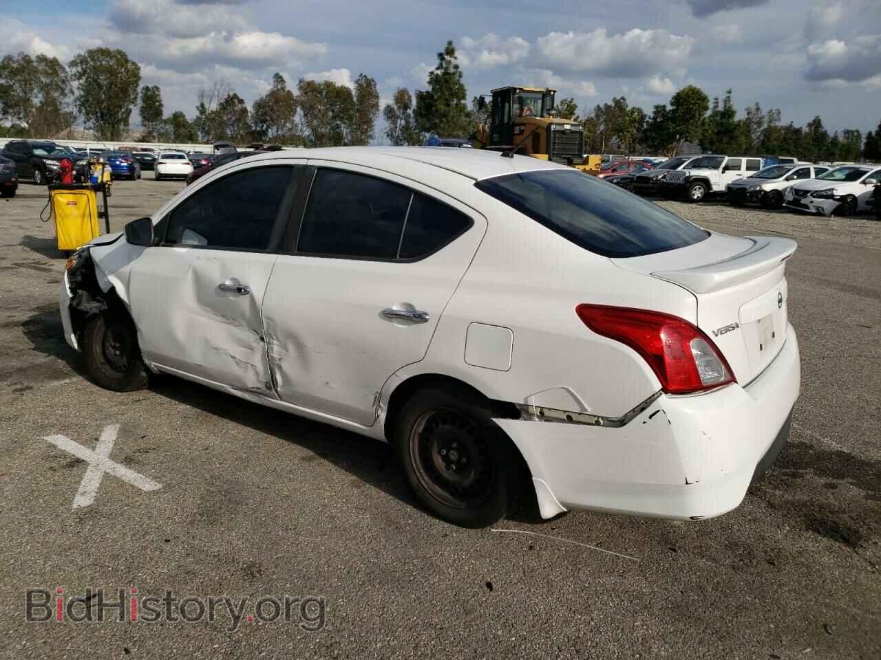 2017 NISSAN VERSA - VIN: 3N1CN7APXHL808831 - Фото 2