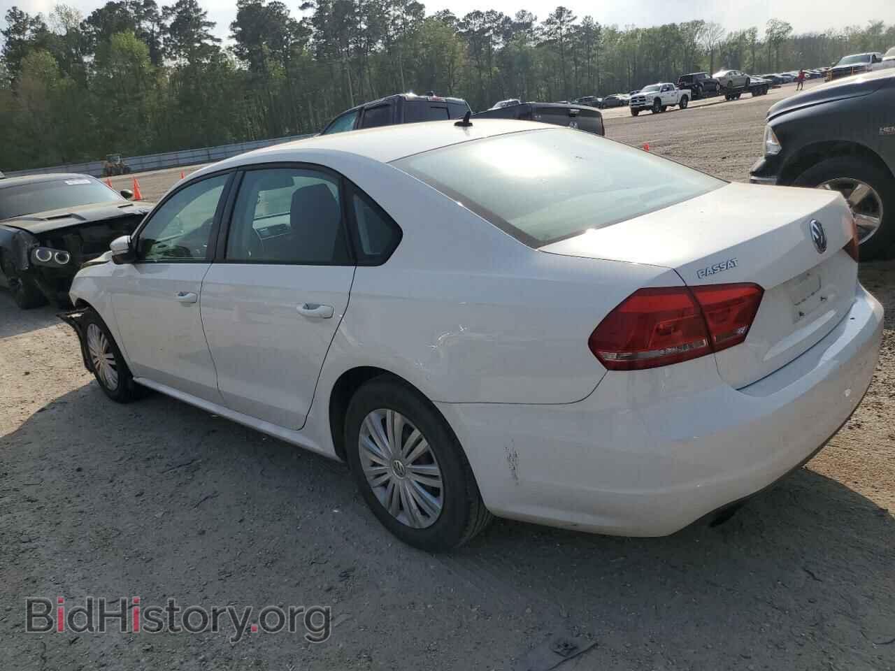 2015 VOLKSWAGEN PASSAT - VIN: 1VWAS7A31FC046263 - Фото 2