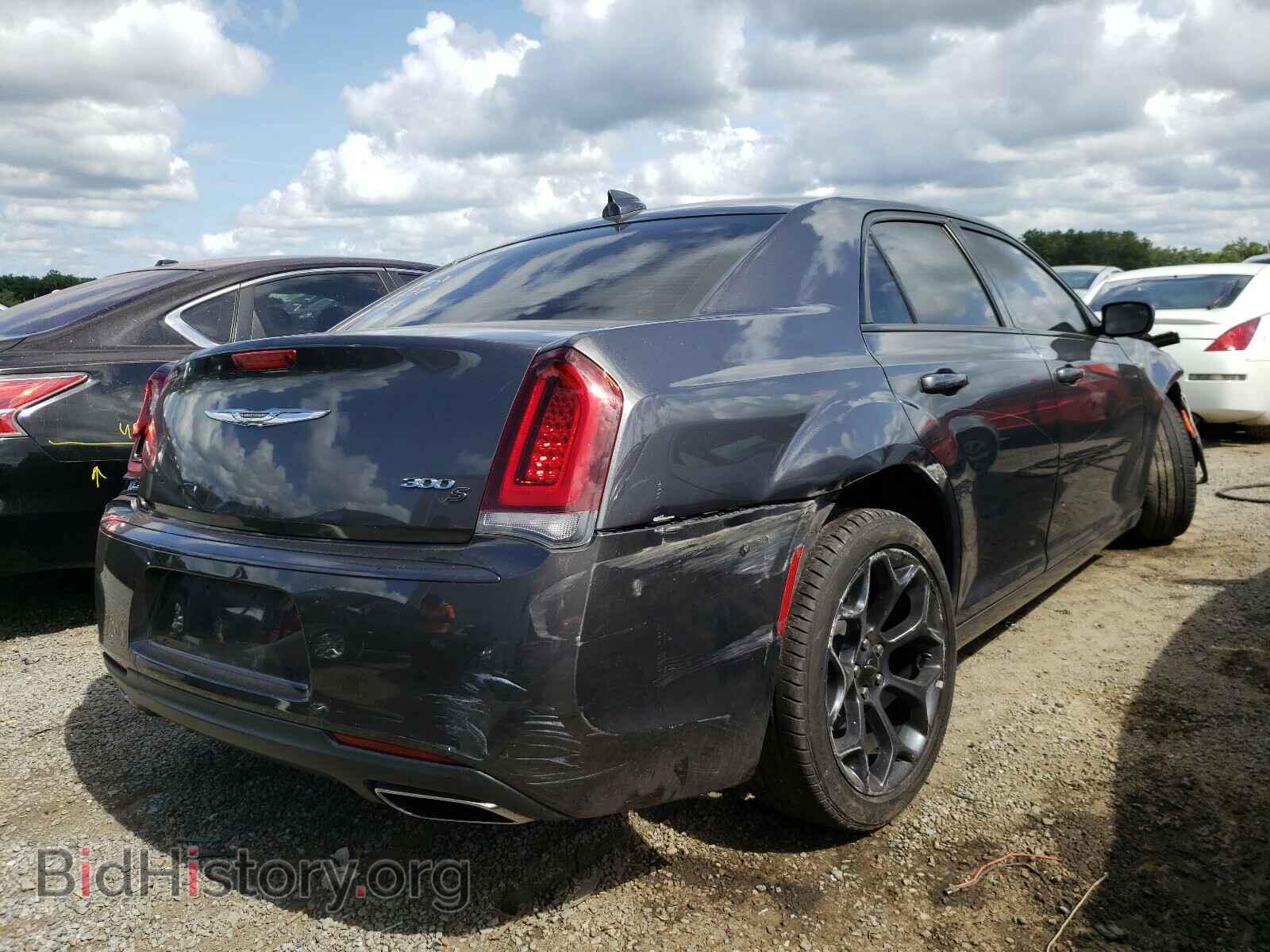 2019 CHRYSLER 300 - VIN: 2C3CCABG5KH515406 - Фото 4