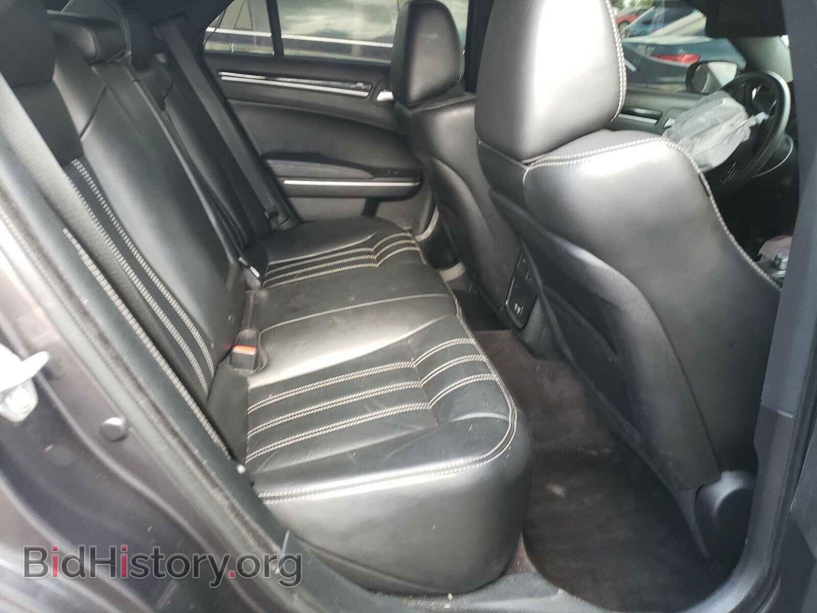2019 CHRYSLER 300 - VIN: 2C3CCABG5KH515406 - Фото 6