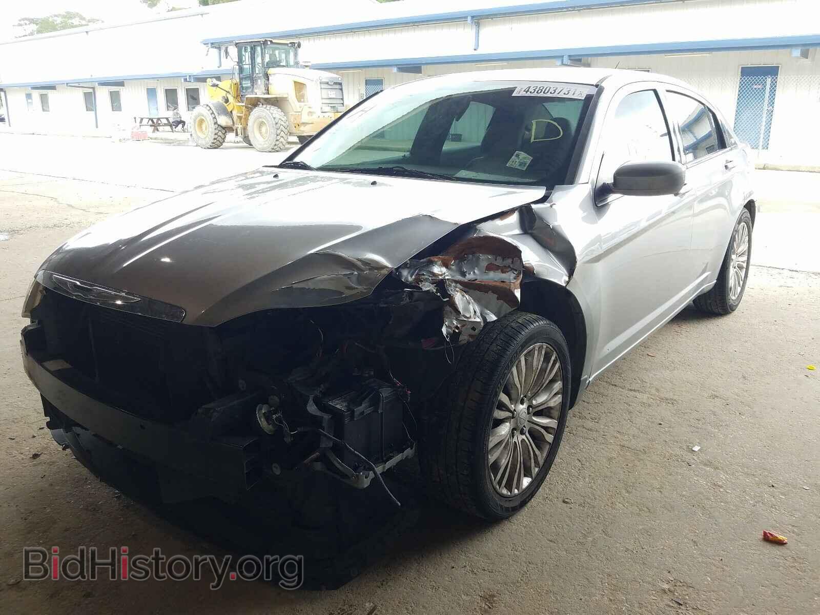 2013 CHRYSLER 200 - VIN: 1C3CCBAB0DN670855 - Photo 2