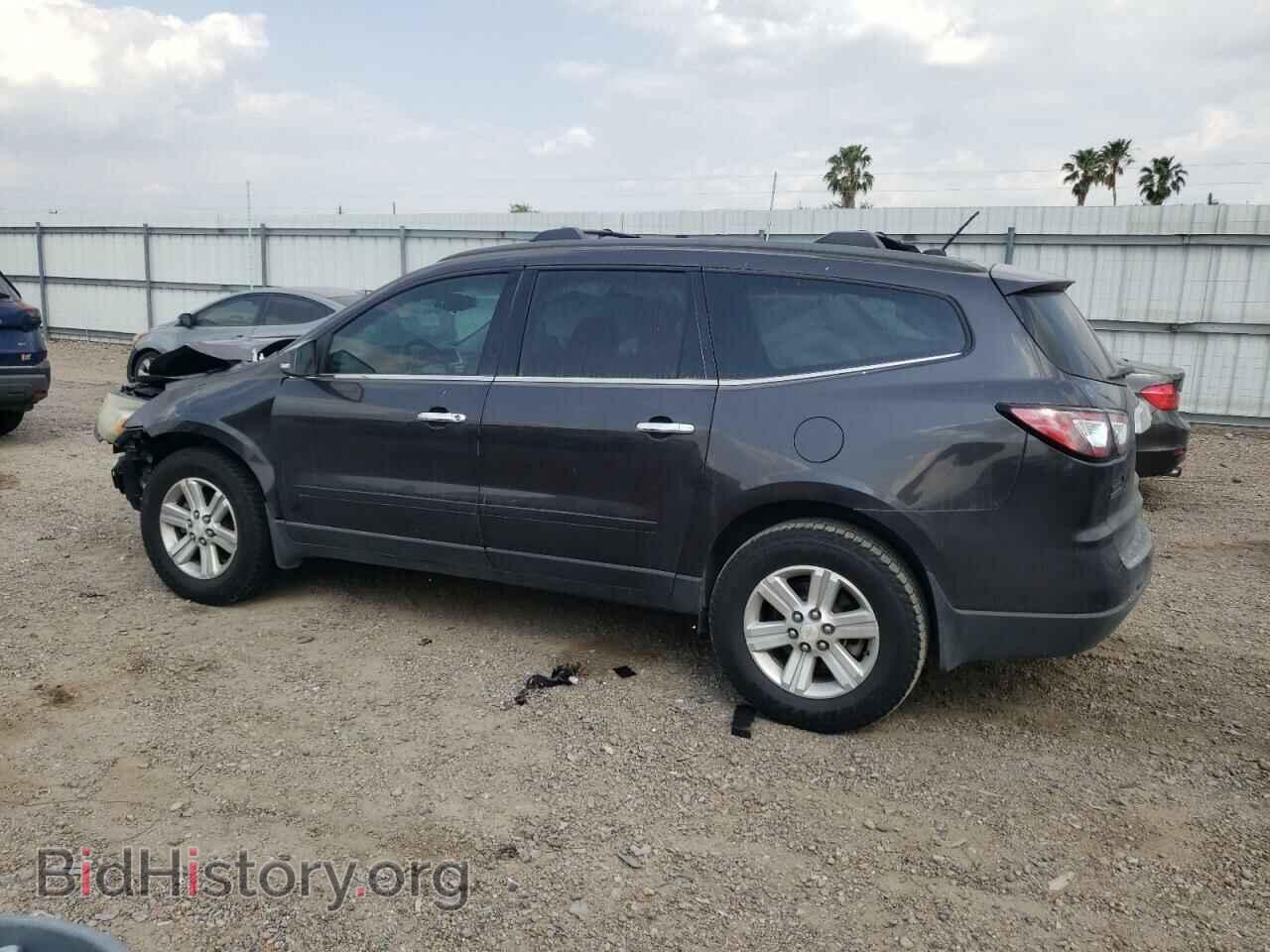 2013 CHEVROLET TRAVERSE - VIN: 1GNKRGKDXDJ195927 - Фото 2