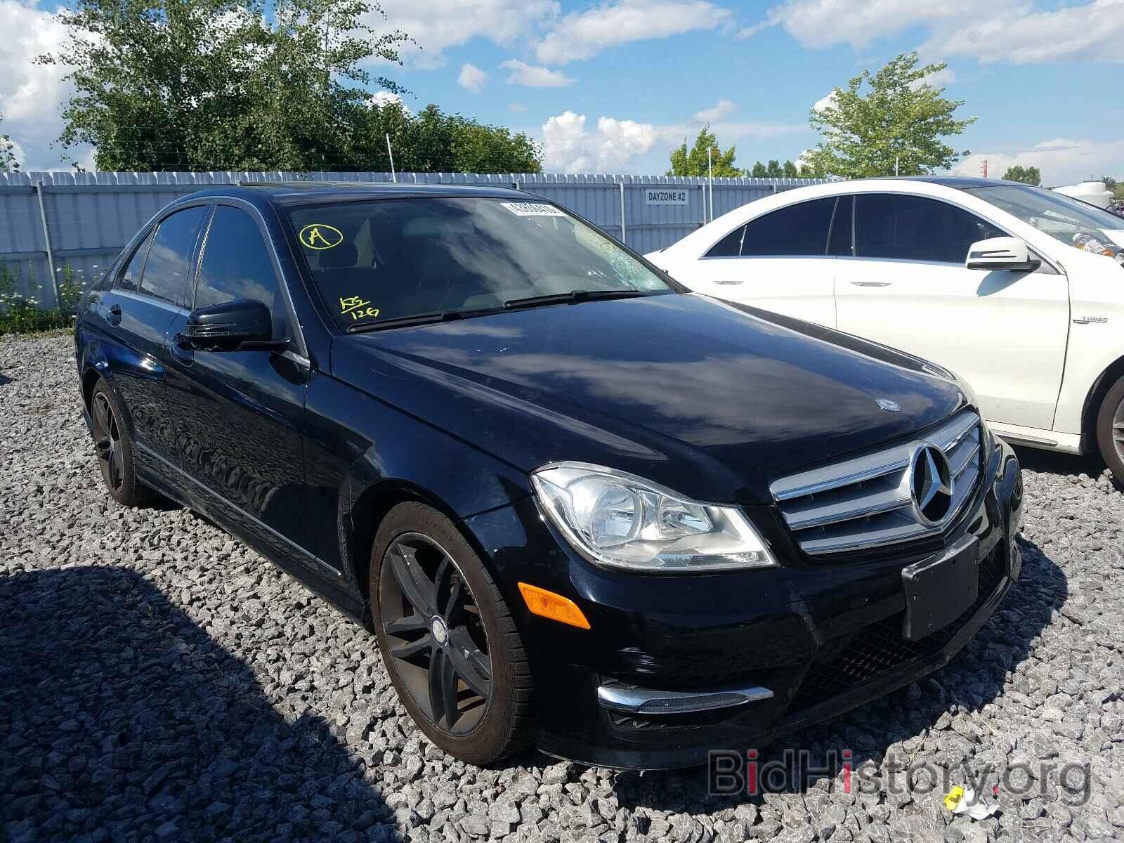 Photo WDDGF8AB6DA880803 - MERCEDES-BENZ C CLASS 2013