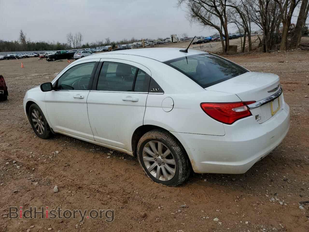 2013 CHRYSLER 200 - VIN: 1C3CCBBB6DN770778 - Фото 2