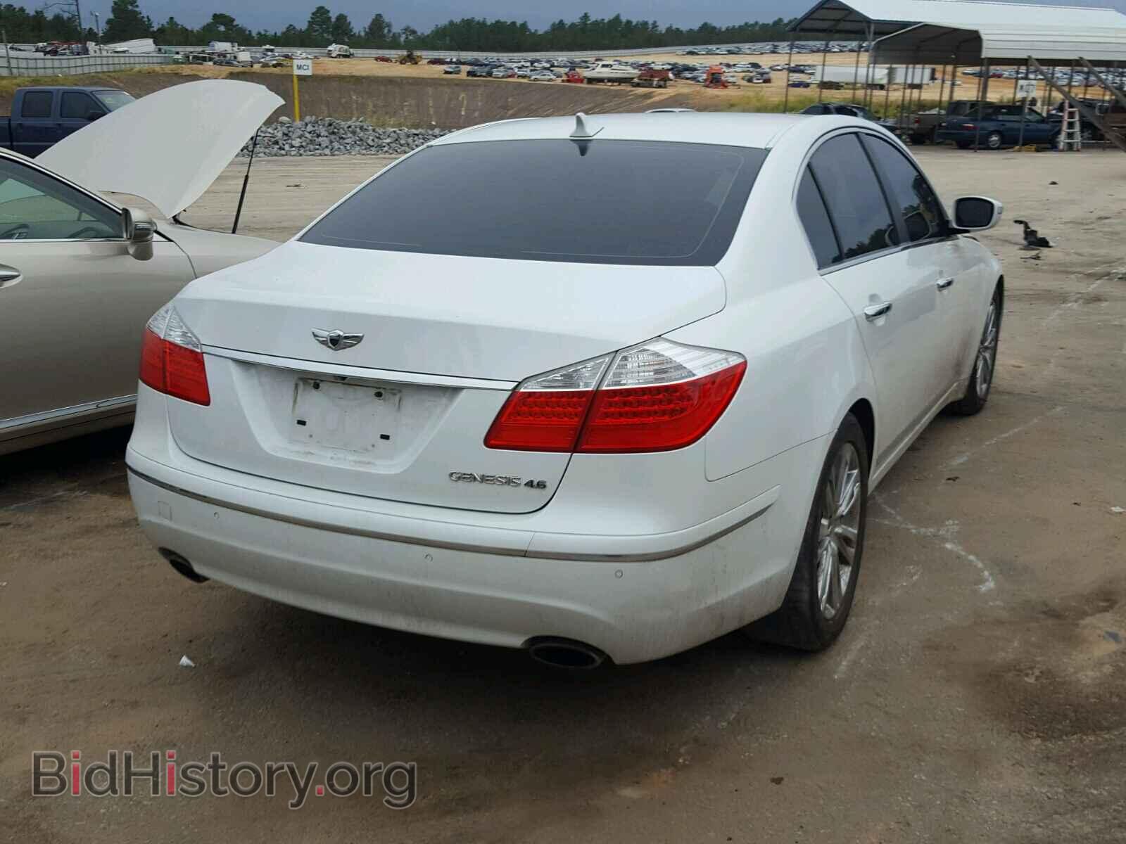 2011 HYUNDAI GENESIS - VIN: KMHGC4DF1BU121963 - Фото 4