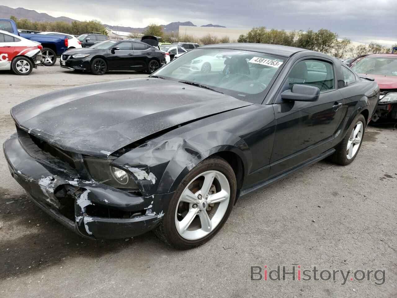 Photo 1ZVFT80NX75251579 - FORD MUSTANG 2007