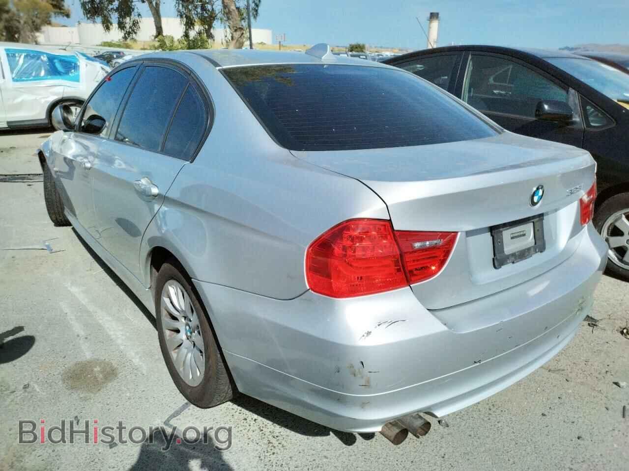 2009 BMW 3 SERIES - VIN: WBAPH53599A434708 - Photo 3