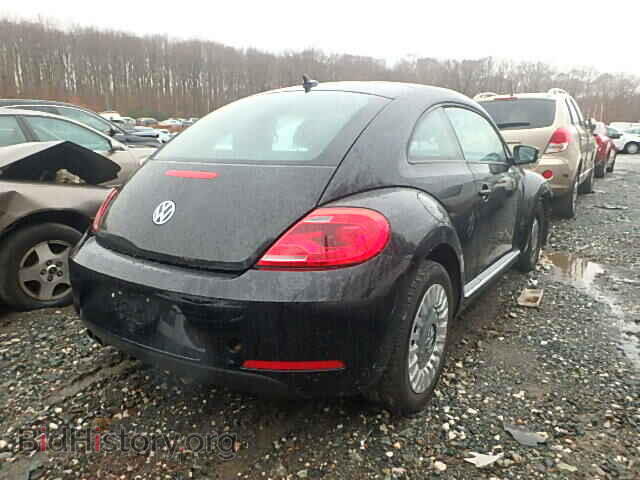 2013 VOLKSWAGEN BEETLE - VIN: 3VWJP7AT8DM683096 - Фото 4