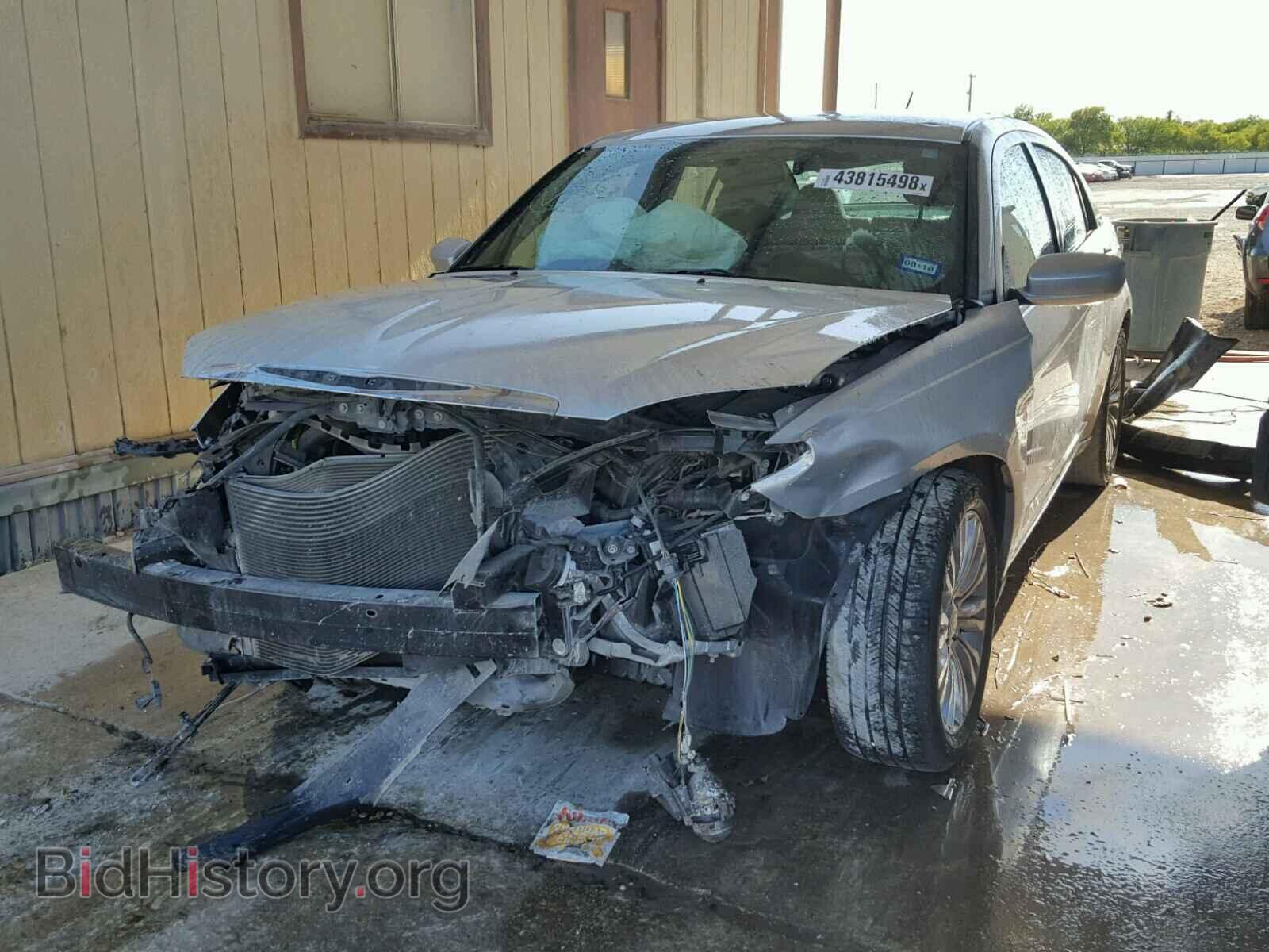 2012 CHRYSLER 200 - VIN: 1C3CCBAB3CN262025 - Фото 2