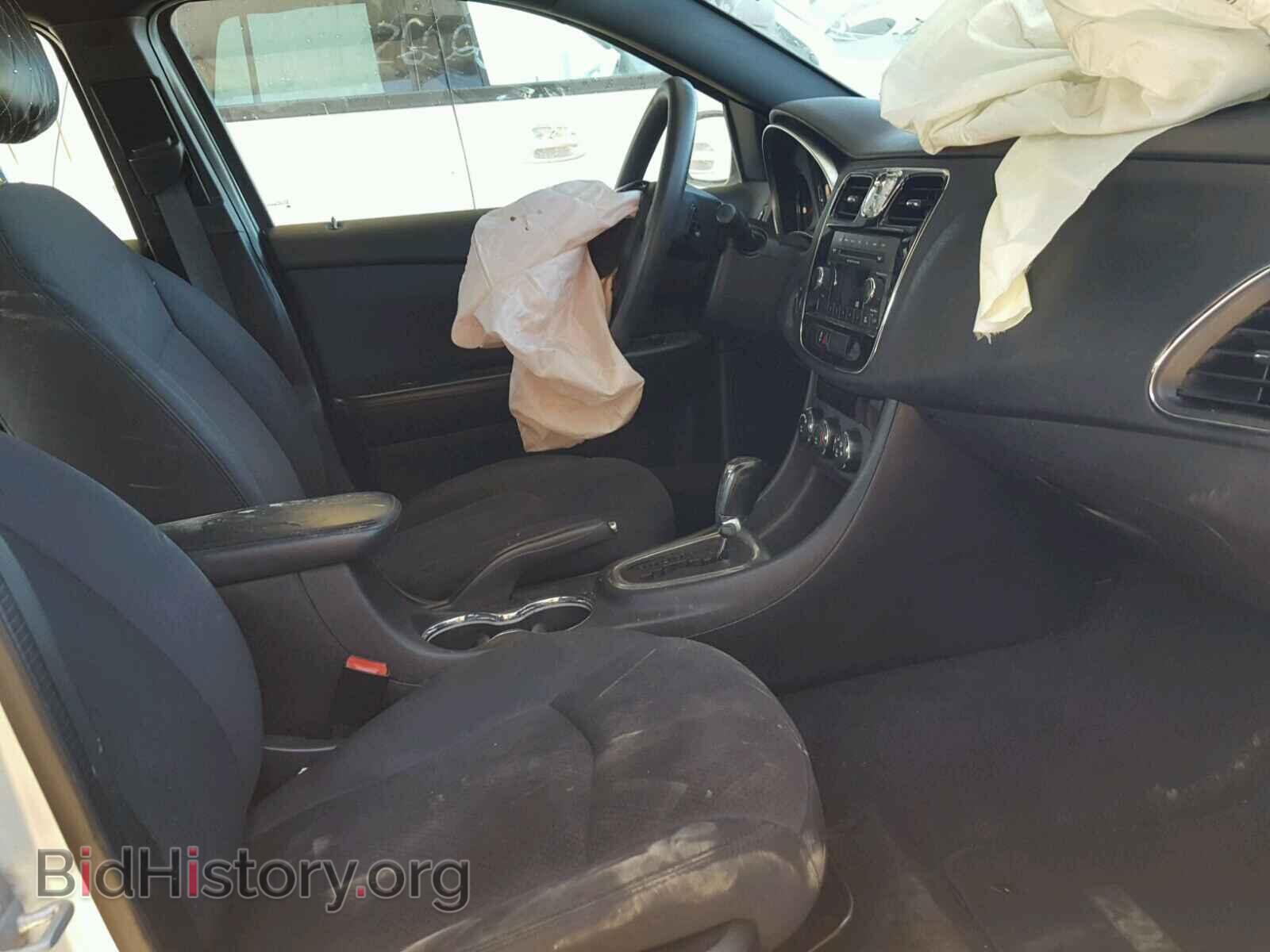 2012 CHRYSLER 200 - VIN: 1C3CCBAB3CN262025 - Фото 5