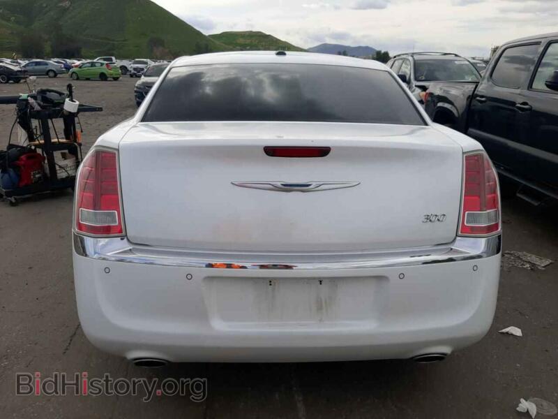 2012 Chrysler 300 (VIN 2C3CCACG5CH207829) — фото 6 из 12
