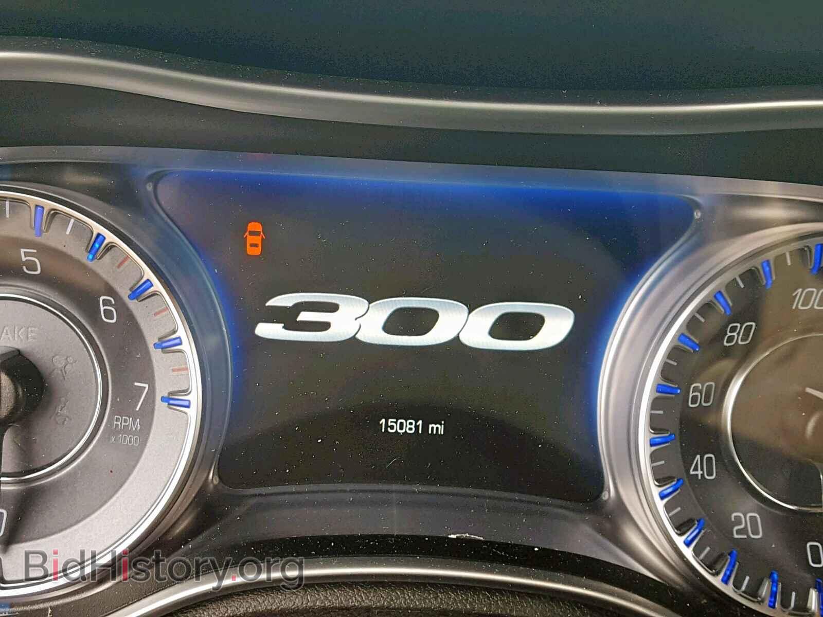 2016 CHRYSLER 300 - VIN: 2C3CCAPT7GH269925 - Фото 8