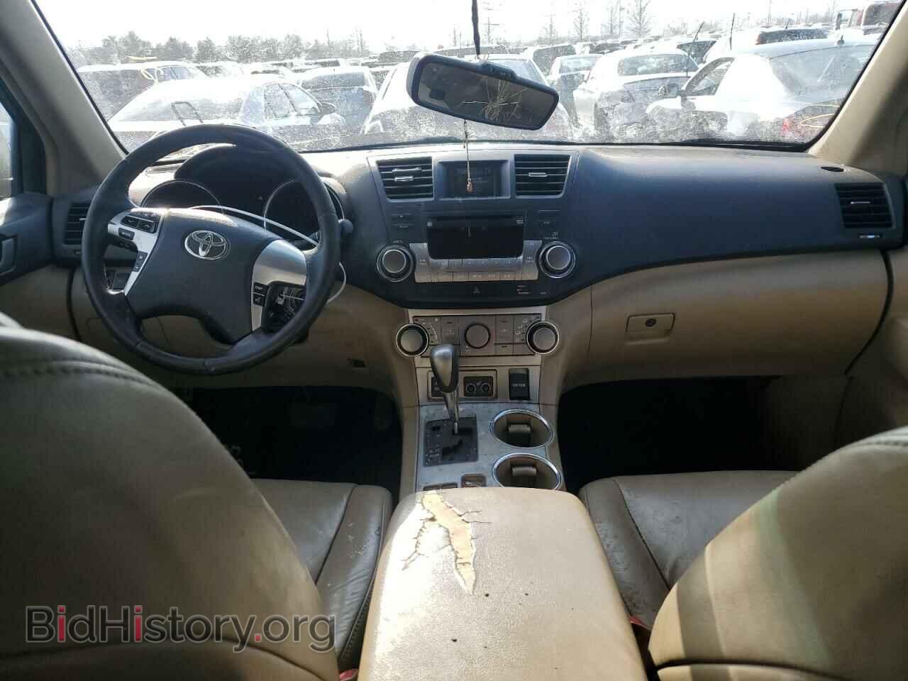 2011 TOYOTA HIGHLANDER - VIN: 5TDBK3EH5BS067406 - Фото 8