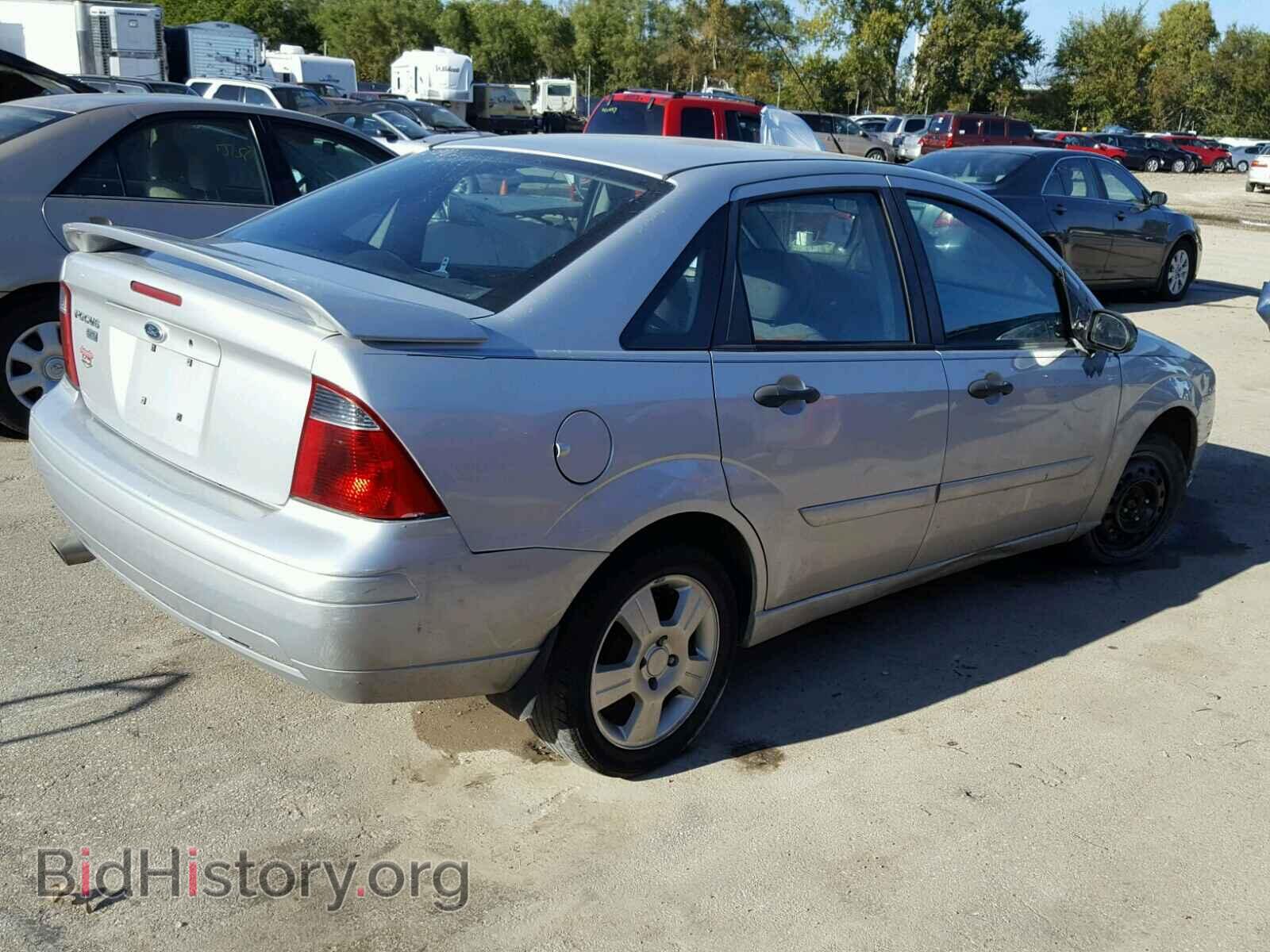 2007 FORD FOCUS - VIN: 1FAHP34N97W145573 - Фото 4