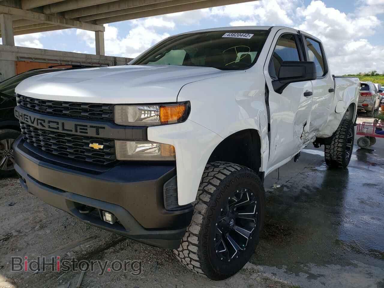 2019 CHEVROLET SILVERADO - VIN: 1GCUYAEF2KZ318357 - Фото 2