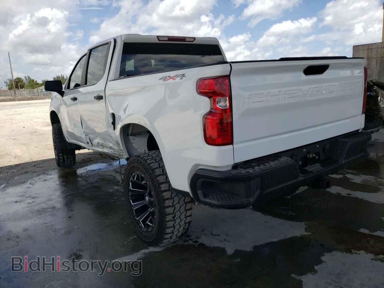2019 CHEVROLET SILVERADO - VIN: 1GCUYAEF2KZ318357 - Фото 3