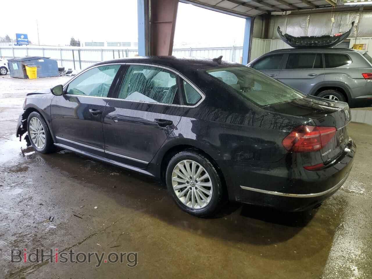 2017 VOLKSWAGEN PASSAT - VIN: 1VWBT7A37HC024384 - Фото 2