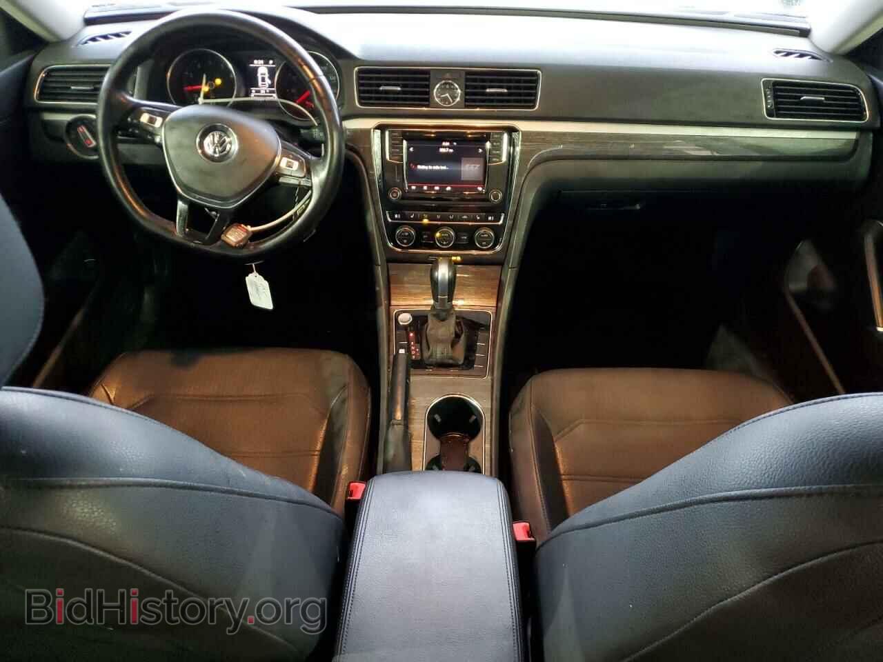 2017 VOLKSWAGEN PASSAT - VIN: 1VWBT7A37HC024384 - Фото 8