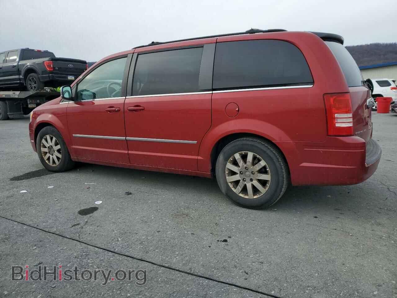 2010 CHRYSLER MINIVAN - VIN: 2A4RR5D17AR179751 - Фото 2