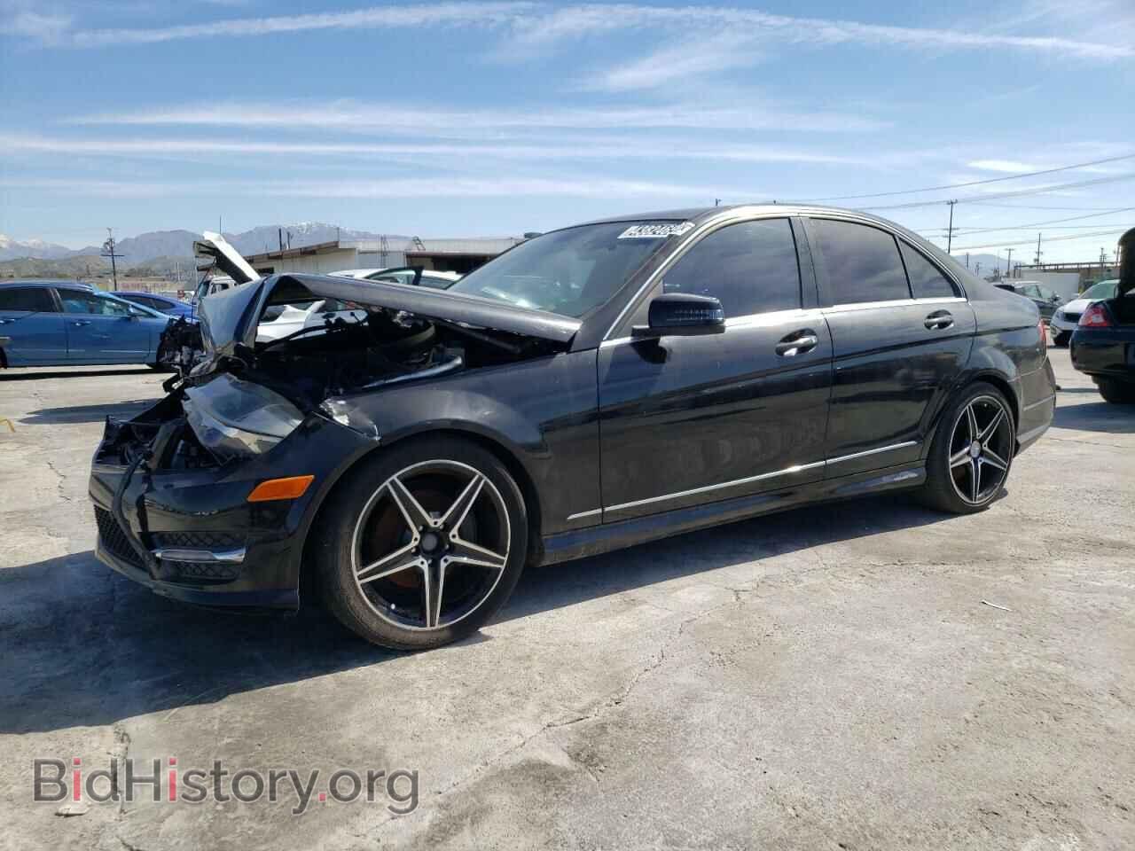Photo WDDGF4HB2DR250423 - MERCEDES-BENZ C-CLASS 2013