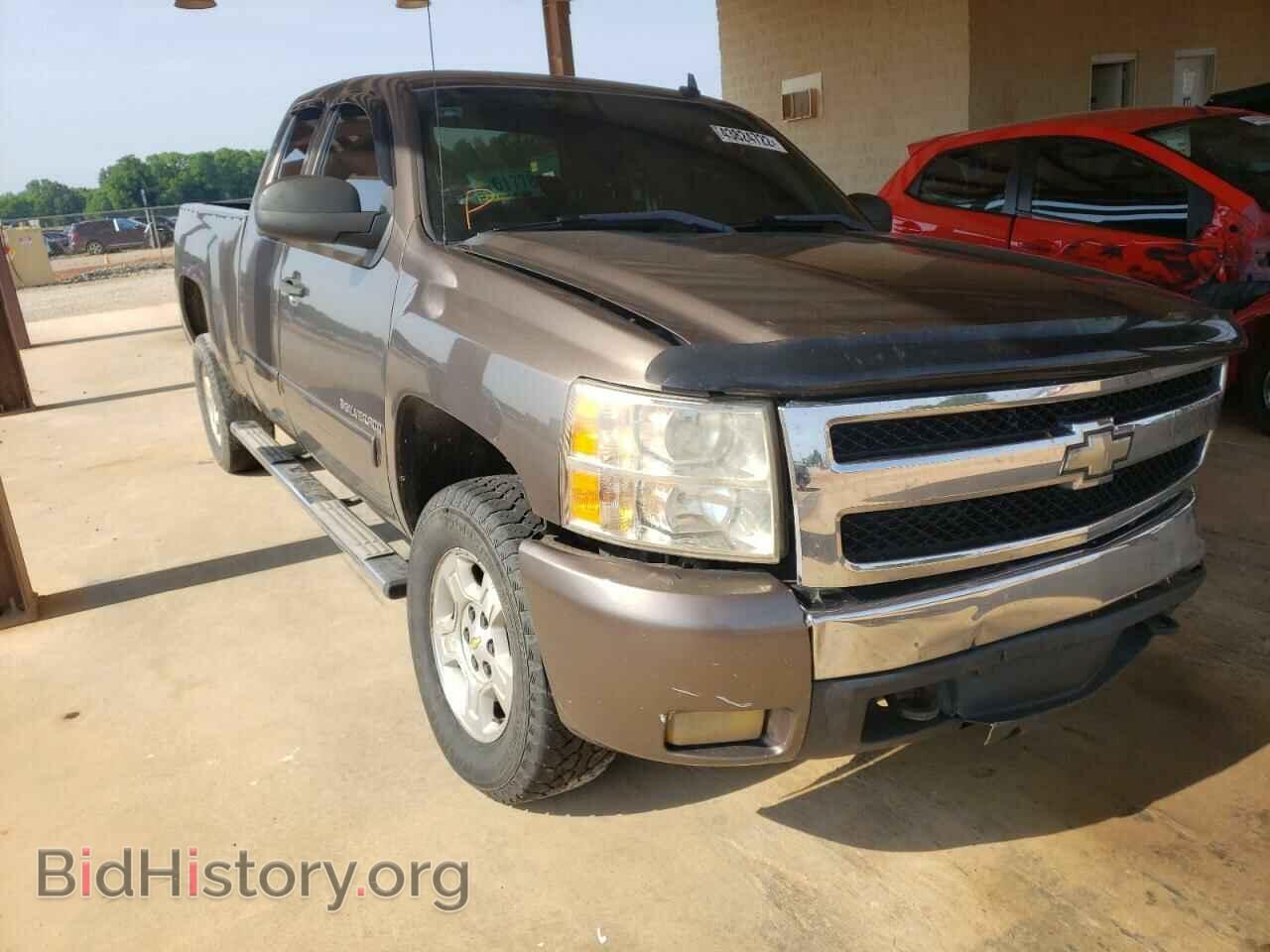 Фотография 2GCEC19C971624992 - CHEVROLET SILVERADO 2007